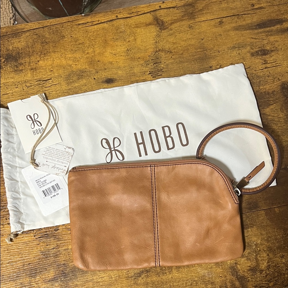 HOBO SABLE Vintage Hide Ginger Leather Clutch Wristlet